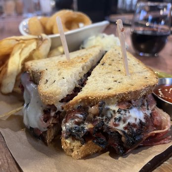 Finney's Crafthouse - Orange - Rueben - New American Near Me - Orange, California Finney's Crafthouse - Orange - Rueben - New American Near Me - Orange, California