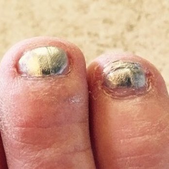 Davi Nails - Crooked paint, and bad coverage by the male employee. - Nail Salons Near Me - Hesperia, California