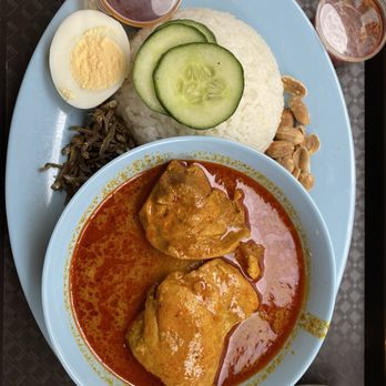 Old Chang Kee - Signature Singaporean chicken curry - Singaporean Near Me - London, XGL Old Chang Kee - Signature Singaporean chicken curry - Singaporean Near Me - London, XGL