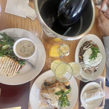 Frida's Breakfast & Lunch - Breakfast & Brunch Near Me - Evanston, Illinois Frida's Breakfast & Lunch - Breakfast & Brunch Near Me - Evanston, Illinois