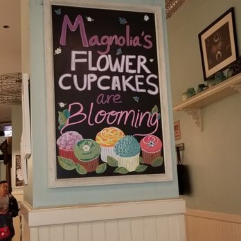 Magnolia Bakery - Bakeries Near Me - Chicago, Illinois