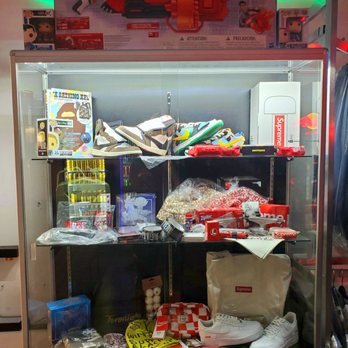 Lucky's Exotic Bodega - Nerf gun - hey it's my bday!!! Anyone? - Convenience Stores Near Me - Vancouver, British Columbia