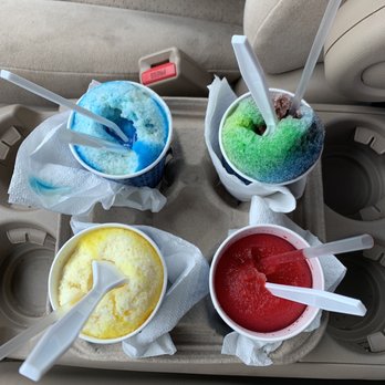 Stop Jockin Snoballs - a tray of ice cream - Fast Food Near Me - New Orleans, Louisiana