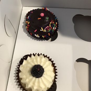 Cupcakin' Bake Shop - Bakeries Near Me - Berkeley, California