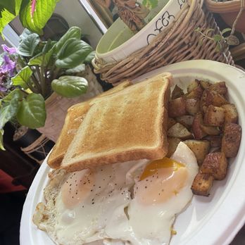 Caspian - 2 Eggs with Home Fries and toast - Breakfast & Brunch Near Me - Providence, Rhode Island