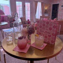 The "Oh Honey" and one of the mocktails to the left. In the Barbara Bar The "Oh Honey" and one of the mocktails to the left. In the Barbara Bar