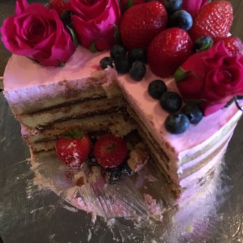 Breadman Miami - Thanks Breadman, the cake was delicious! - Bakeries Near Me - Hialeah, Florida
