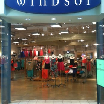 Windsor - The entrance - Accessories Near Me - Chicago Ridge, Illinois
