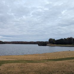 Oak Hollow Golf Course - Hole 6 is iconic. Try hitting it over the water, we dare you!