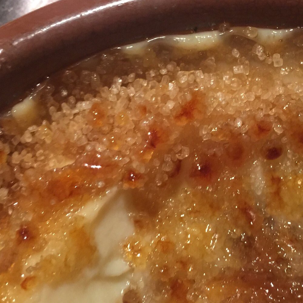 L'Ovale - Creme brûlée with flan texture and sugar granules. UNEVEN surface. - French Southwest Near Me - Nice, 06