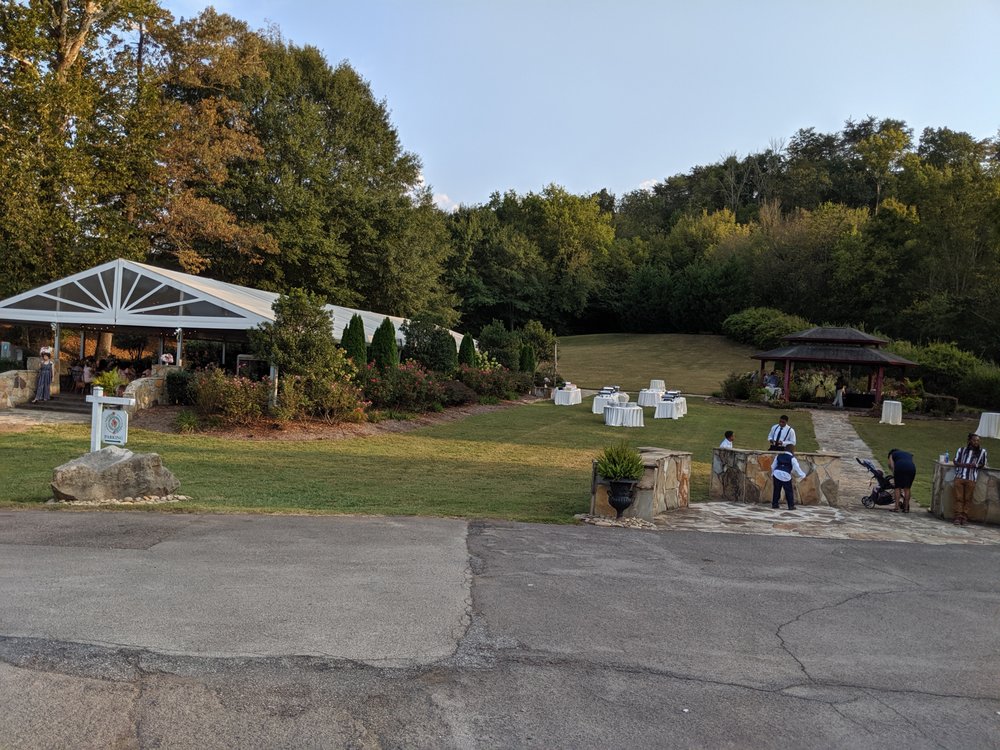 Dara's Garden - wedding in Knoxville, TN