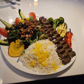 Green Cottage - Koubideh Kabab - Mediterranean Near Me - Encino, California Green Cottage - Koubideh Kabab - Mediterranean Near Me - Encino, California