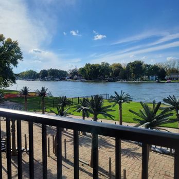 Waterfront Hotel & Marina - Hotels Near Me - Johnsburg, Illinois Waterfront Hotel & Marina - Hotels Near Me - Johnsburg, Illinois