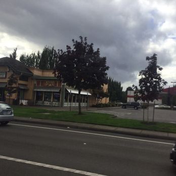 El Ranchero Market - Passing by the old Marie Callender's - Mexican Near Me - Salem, Oregon