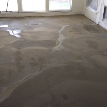 Surplus Building Materials - Each bucket of pouring can be seen. Not spread or mixed to level it - Flooring Near Me - Farmers Branch, Texas