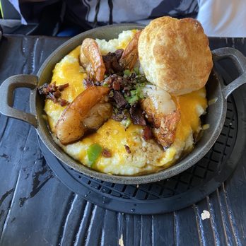 Blvd Bistro - Jumbo Shrimp and Cheddar Cheese Grits - American Near Me - New York, New York