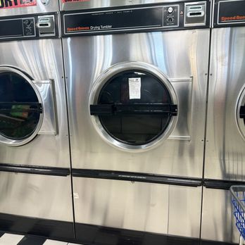 Bubbleland On Western - Laundromat Near Me - Chicago, Illinois Bubbleland On Western - Laundromat Near Me - Chicago, Illinois
