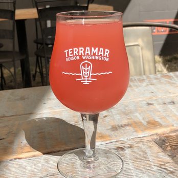 Terramar Brewing & Distilling - Rasp barb cider - Pizza Near Me - Edison, Washington