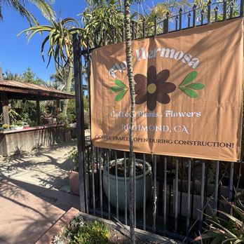 Flor Hermosa - Signage - Coffee & Tea Near Me - Richmond, California