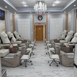 S&N Nails & Spa - Step Into Luxury at S&N Nails & Spa 

From the moment you walk in, you're greeted with elegance and tranquility.