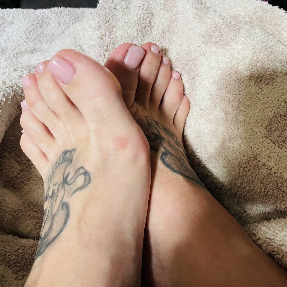 Signature Pedi with OPI Bubble Bath