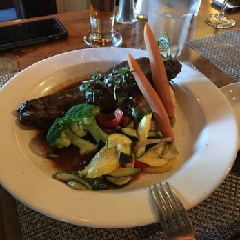 Diane's Saddleback Grill - Bars Near Me - Lake Arrowhead, California