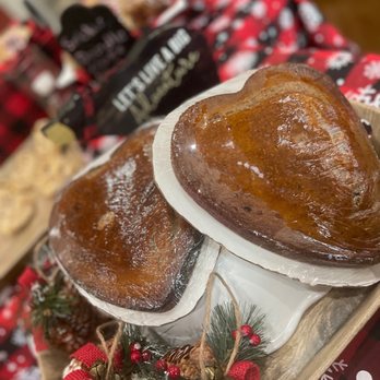 Pine Street Eats & Sweets - More random snacks when you walk in - Breakfast & Brunch Near Me - Tomball, Texas