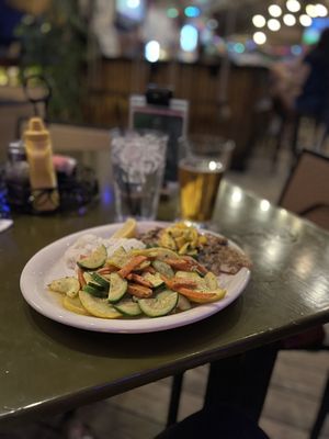 Green Iguana Bar & Grill by null