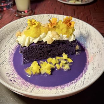 Rise Rooftop Lounge - Ube tres leche - Lounges Near Me - Anaheim, California