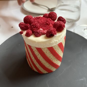 Quality Bistro - Raspberry dessert - French Near Me - New York, New York Quality Bistro - Raspberry dessert - French Near Me - New York, New York