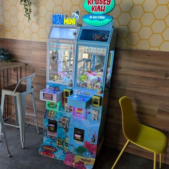 Boba Bee - Ironically enough, there were no Spongebob plushies inside :( - Bubble Tea Near Me - Long Beach, California