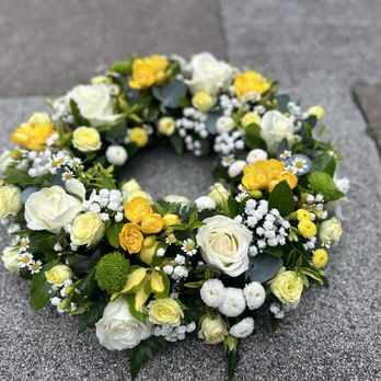 Fleur Boutique Interflora florist - Funeral tribute by www.fleurboutique.co.uk - Florists Near Me - Much Hoole, LAN Fleur Boutique Interflora florist - Funeral tribute by www.fleurboutique.co.uk - Florists Near Me - Much Hoole, LAN