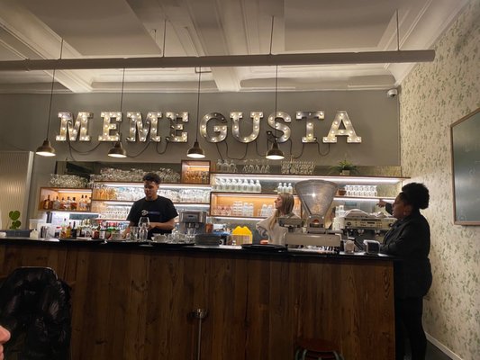 Mémé Gusta by null