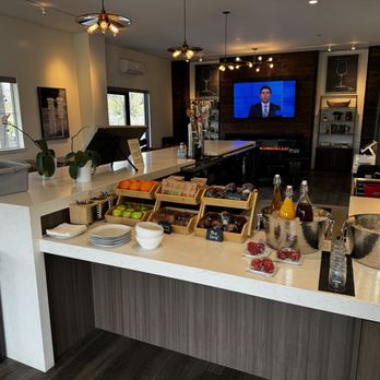 Wine Stone Inn - Complimentary breakfast - Hotels Near Me - Orcutt, California Wine Stone Inn - Complimentary breakfast - Hotels Near Me - Orcutt, California