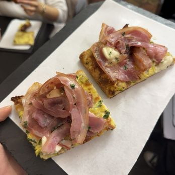 Romana Pizzeria al Taglio - Prosciutto and Zucchini Pizza (~€7 for 2 slices) - Pizza Near Me - Rome, RM Romana Pizzeria al Taglio - Prosciutto and Zucchini Pizza (~€7 for 2 slices) - Pizza Near Me - Rome, RM
