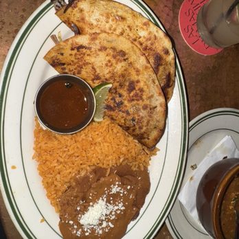 Las Palmas - Brisket birria tacos - Mexican Near Me - Dallas, Texas