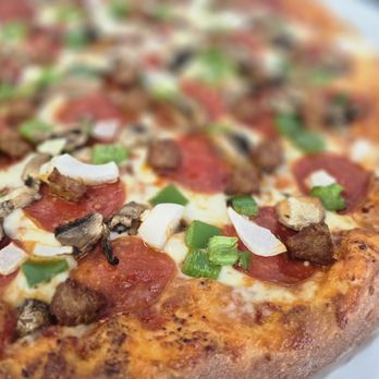 Happy Pappy’s - Deluxe Pizza - Pepperoni, Sausage, Mushroom, Onion, and Green Pepper - Chicken Wings Near Me - Greenacres, Florida Happy Pappy’s - Deluxe Pizza - Pepperoni, Sausage, Mushroom, Onion, and Green Pepper - Chicken Wings Near Me - Greenacres, Florida