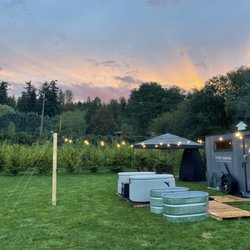 Fyre Sauna - The Homestead in Woodinville Wine County is conveniently located for drop in sauna and cold plunge sessions.