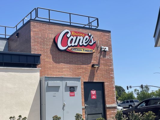 Raising Cane’s Chicken Fingers by null