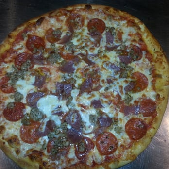 Ikey's Pizzeria - Pizza Near Me - Gladstone, Missouri Ikey's Pizzeria - Pizza Near Me - Gladstone, Missouri