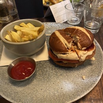 Vesta Bar & Kitchen - BBQ Mountain Burger (Vegan Burger) - Bars Near Me - Edinburgh, EDH