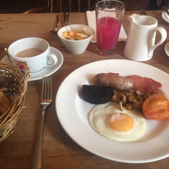 Methuen Arms Hotel - Full English breakfast, black pudding, local bacon and sausage! - Hotels Near Me - Corsham, WIL