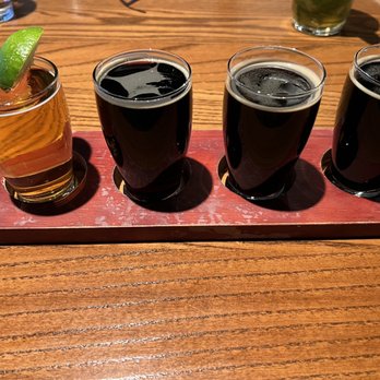 Carolina Brewery - They do flights - American Near Me - Chapel Hill, North Carolina