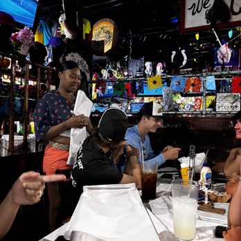 Dick's Last Resort - Indianapolis - Bars Near Me - Indianapolis, Indiana