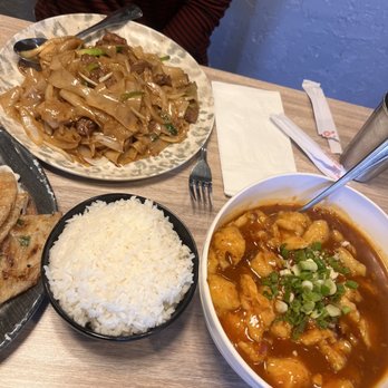 Hong Kong Station - 6. Beef Chao Fan 1. Szechuan Style Boiled Fish - Chinese Near Me - Centennial, Colorado Hong Kong Station - 6. Beef Chao Fan 1. Szechuan Style Boiled Fish - Chinese Near Me - Centennial, Colorado