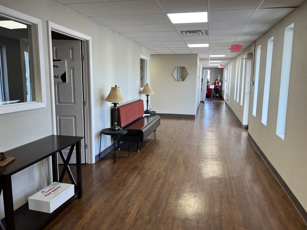 202 BEELINE, YOUR OFFICE HOME 52 Photos 202 E Beeline Ln, Harker