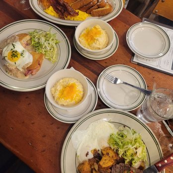 Ted's Bulletin 14th - Tablescape - Breakfast & Brunch Near Me - Washington, DC, District of Columbia
