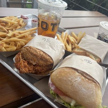 Gott's St. Helena - Burgers Near Me - Saint Helena, California Gott's St. Helena - Burgers Near Me - Saint Helena, California