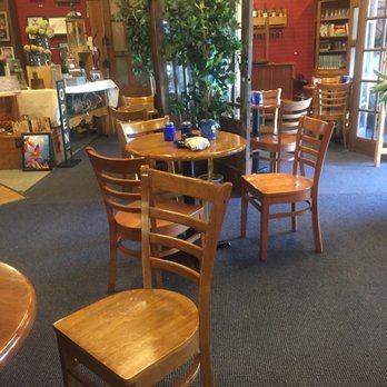 Caramel Crisp & Cafe - Cafe Seating - Cafes Near Me - Oshkosh, Wisconsin Caramel Crisp & Cafe - Cafe Seating - Cafes Near Me - Oshkosh, Wisconsin