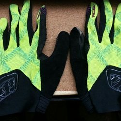 Technical Equipment Cleaners - MTB gloves...you can wash these at home.  We're glad to do'm and your ride kit too tho!  Backpacks, helmet liners, body armor, repairs too!
